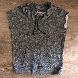 SHORT SLEEVE PULLOVER